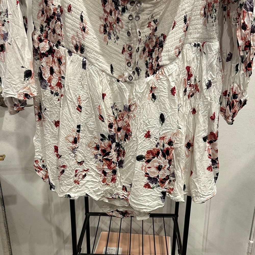 Torrid Floral Off-Shoulder Women's Top - Picture 9 of 10